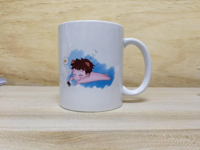 สกรีนแก้วมัคสีขาวรูปการ์ตูนนอน