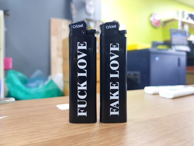 สกรีนไฟเเช็ค FUCKLOVE